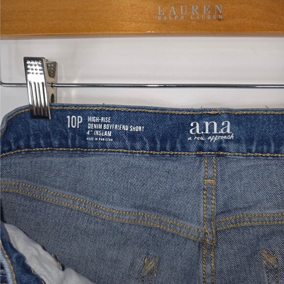 a.n.a A New Approach Shorts Womens 10P 4" High Rise Denim Boyfriend Short - Picture 3 of 7